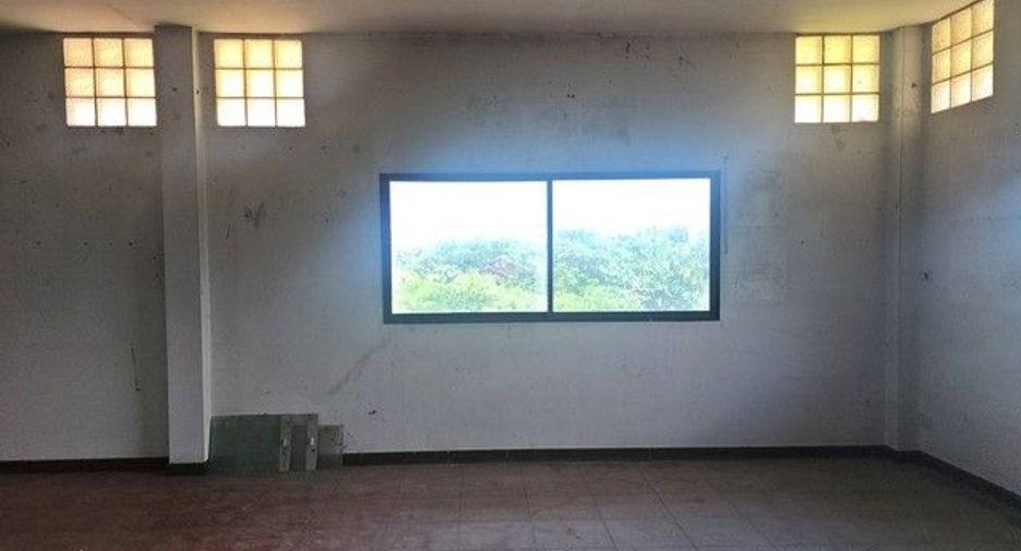 For sale 1 bed warehouse in Tha Tako, Nakhon Sawan
