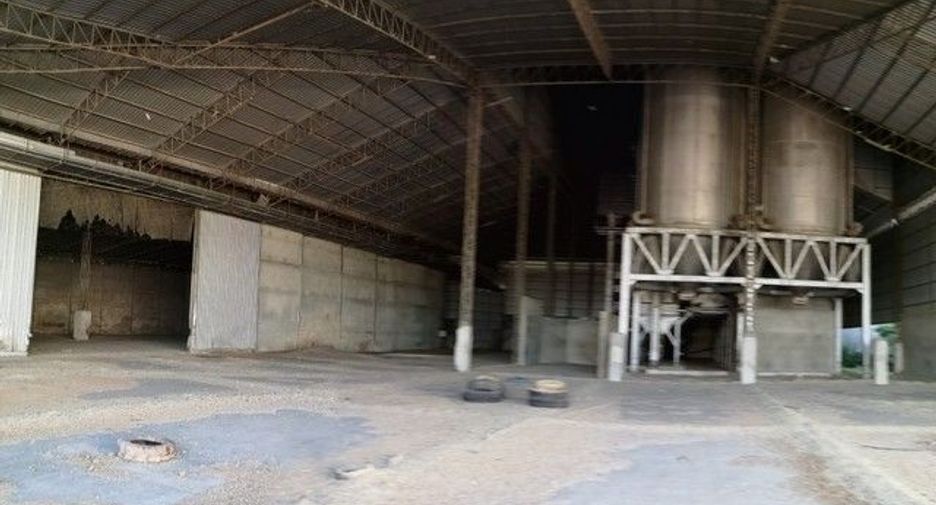 For sale 1 bed warehouse in Khlong Lan, Kamphaeng Phet