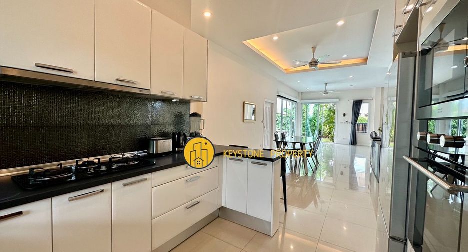 Villa en venta de 3 habitaciones en Bang Lamung, Chonburi