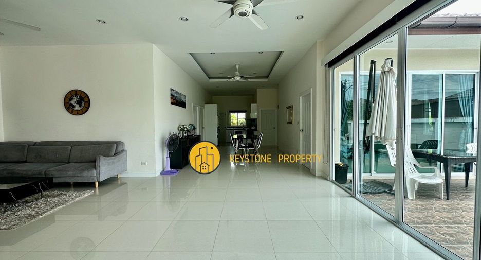 Villa en venta de 3 habitaciones en Bang Lamung, Chonburi
