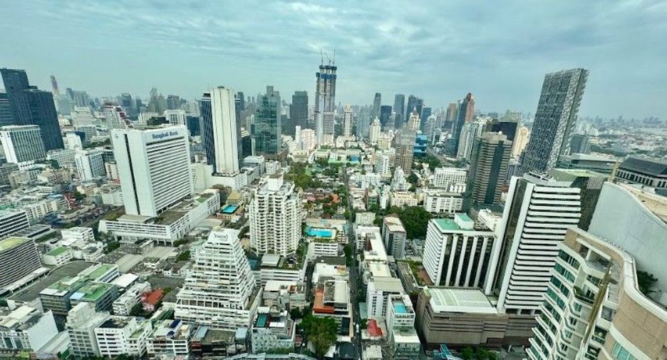For rent 4 bedrooms condo in Sathon, Bangkok