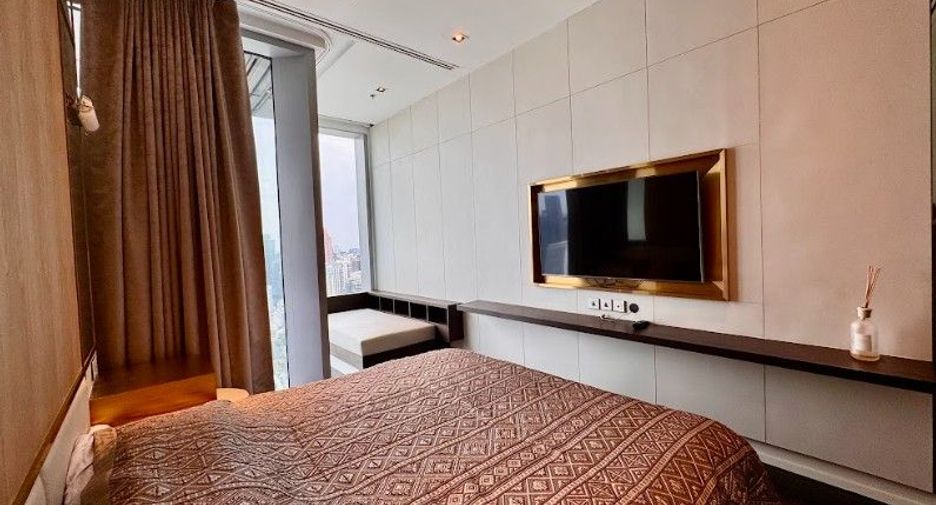 For rent 4 bedrooms condo in Sathon, Bangkok