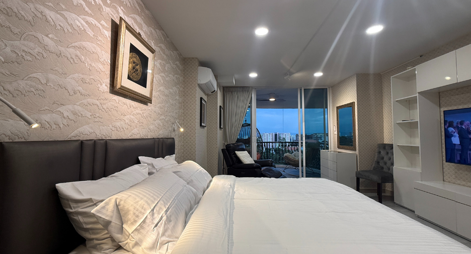 For sale 3 bedrooms condo in Mueang Chiang Mai, Chiang Mai