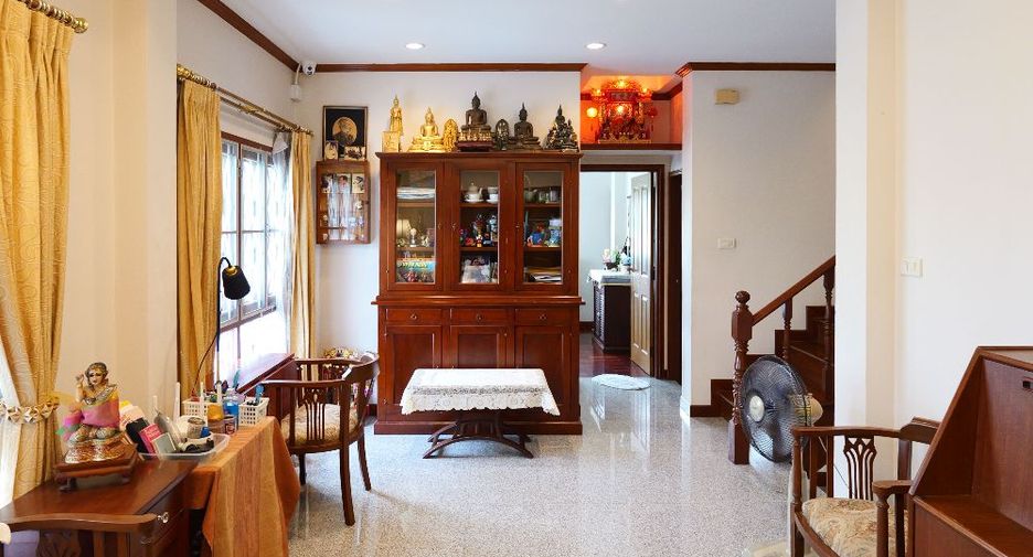 Casa en venta de 5 habitaciones en Bang Khae, Bangkok