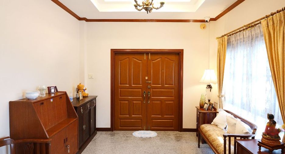 Casa en venta de 5 habitaciones en Bang Khae, Bangkok