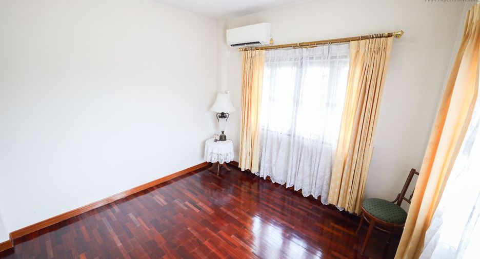 Casa en venta de 5 habitaciones en Bang Khae, Bangkok