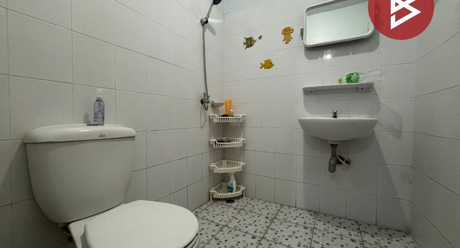 For sale studio townhouse in Bang Sao Thong, Samut Prakan