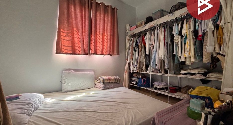 For sale studio townhouse in Bang Sao Thong, Samut Prakan