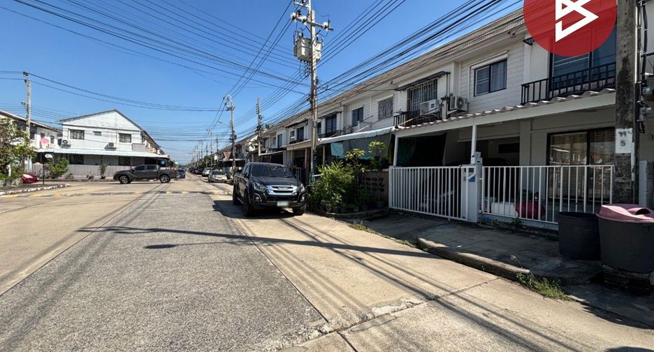 For sale studio townhouse in Bang Sao Thong, Samut Prakan