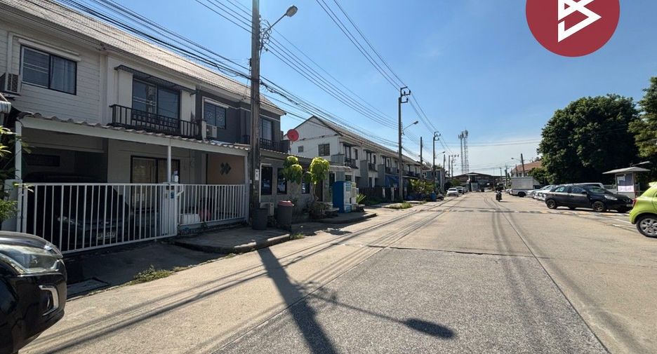 For sale studio townhouse in Bang Sao Thong, Samut Prakan