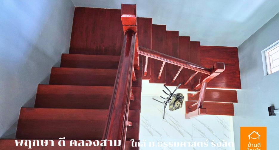 Casa adosada en venta de 3 habitaciones en Khlong Luang, Pathum Thani