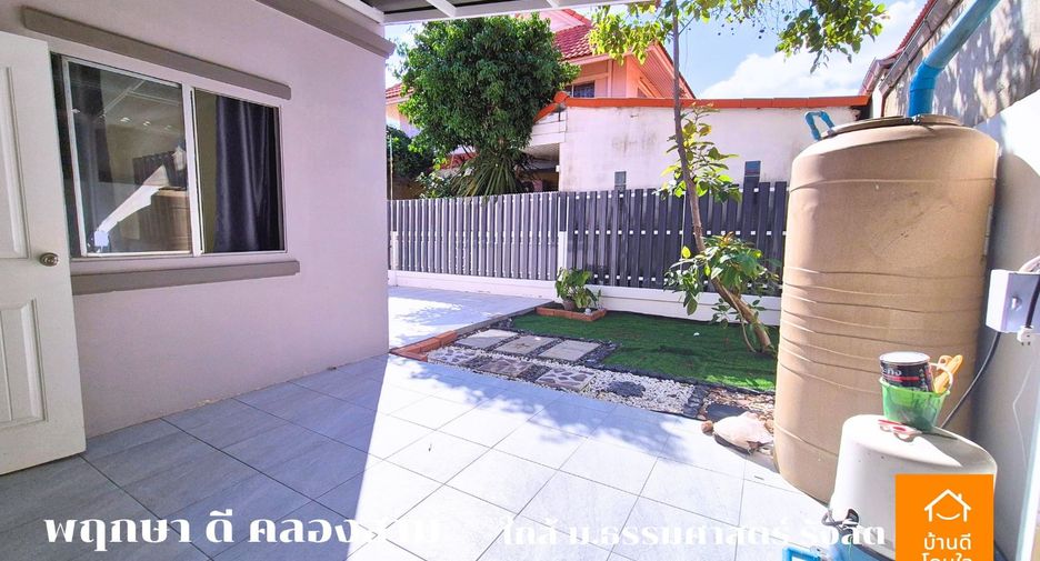 Casa adosada en venta de 3 habitaciones en Khlong Luang, Pathum Thani