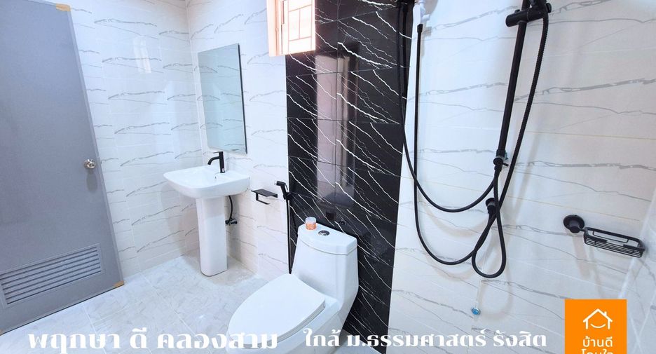 Casa adosada en venta de 3 habitaciones en Khlong Luang, Pathum Thani