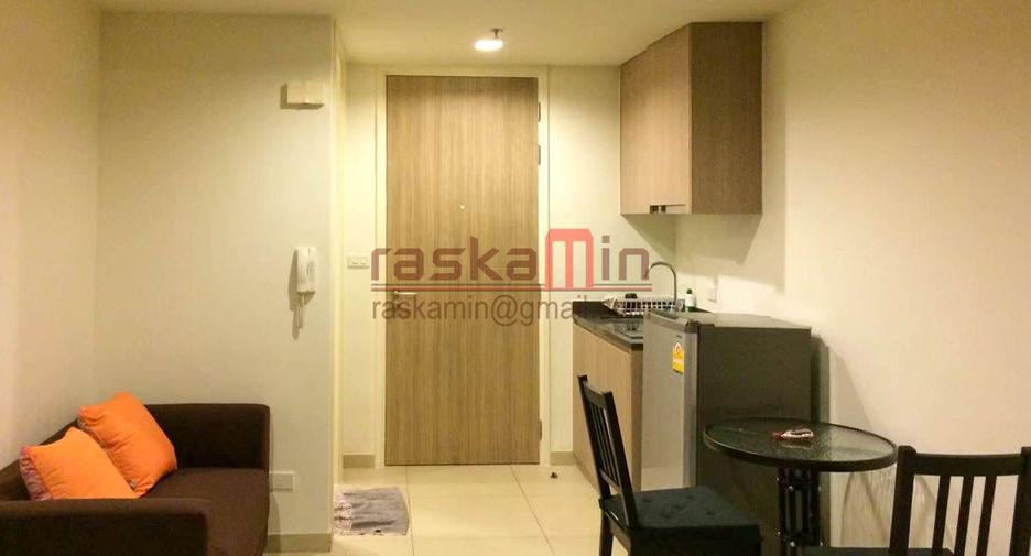 À vendre studio condo à Pratumnak, Pattaya