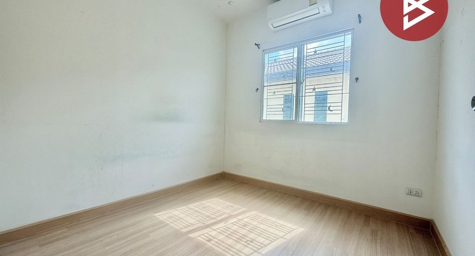For sale 4 ベッドルーム townhouse in Krathum Baen, Samut Sakhon