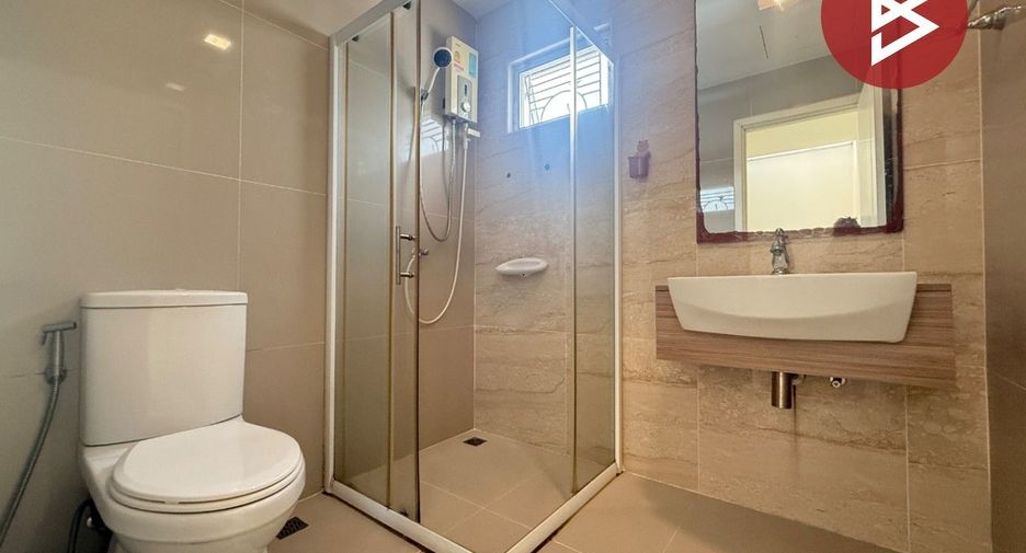 For sale 4 ベッドルーム townhouse in Krathum Baen, Samut Sakhon