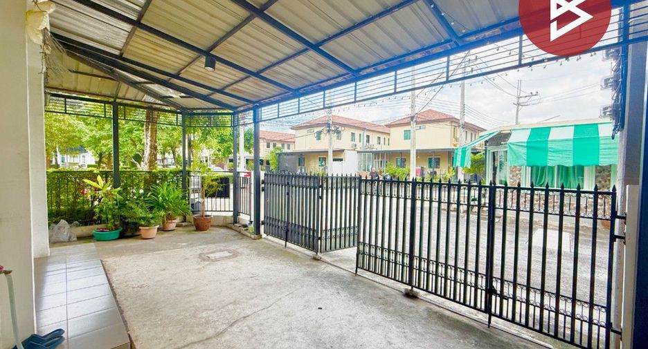 For sale 4 ベッドルーム townhouse in Krathum Baen, Samut Sakhon