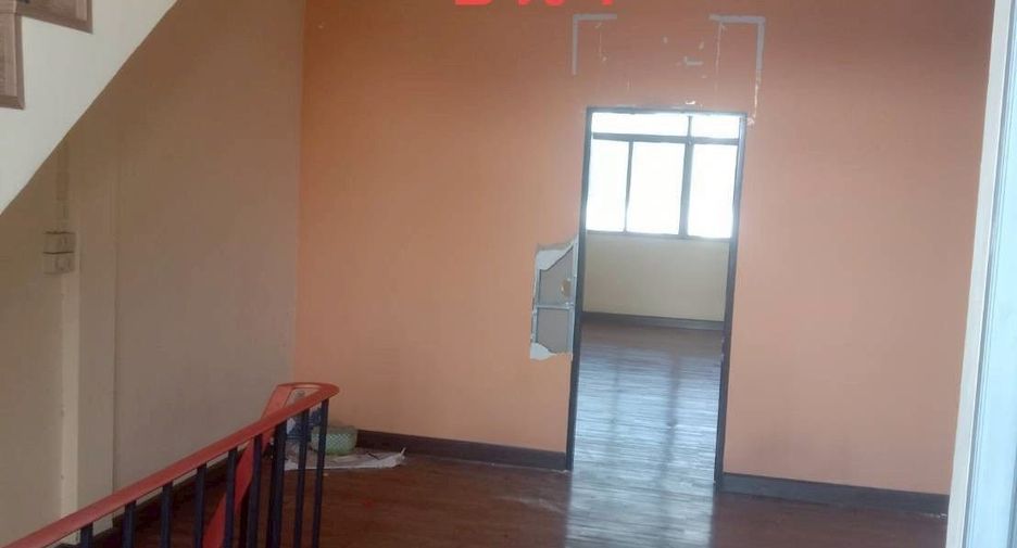 For sale 3 bedrooms retail Space in Bang Khae, Bangkok