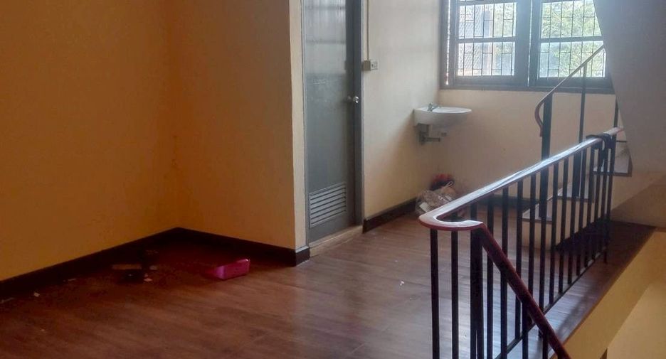 For sale 3 bedrooms retail Space in Bang Khae, Bangkok