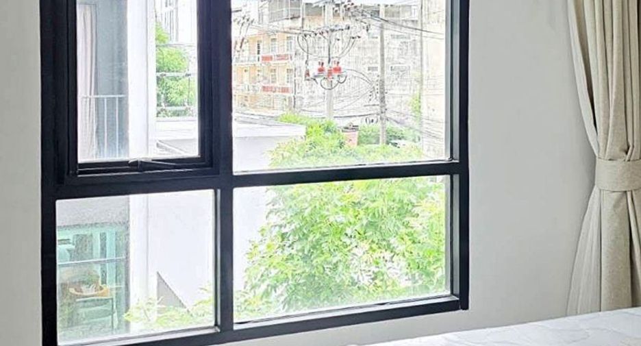 For sale 1 bed condo in Mueang Samut Prakan, Samut Prakan