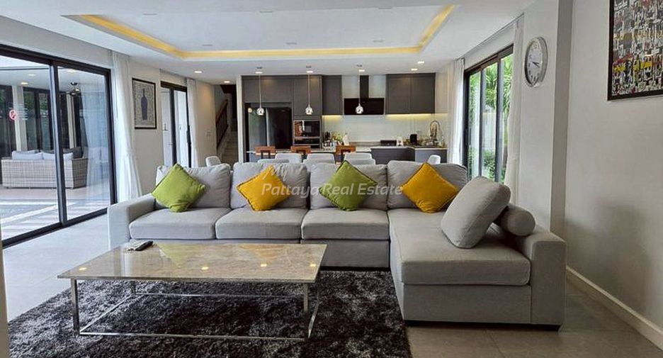 For sale 4 bedrooms villa in Bang Lamung, Chonburi