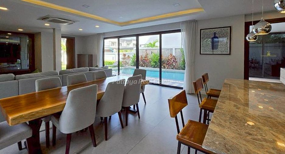 For sale 4 bedrooms villa in Bang Lamung, Chonburi