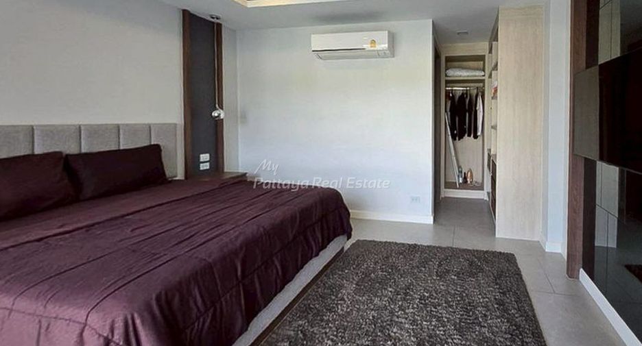 For sale 4 bedrooms villa in Bang Lamung, Chonburi