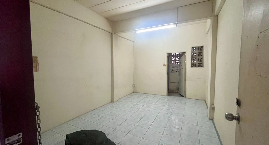 For sale 8 bedrooms apartment in Bangkok Noi, Bangkok