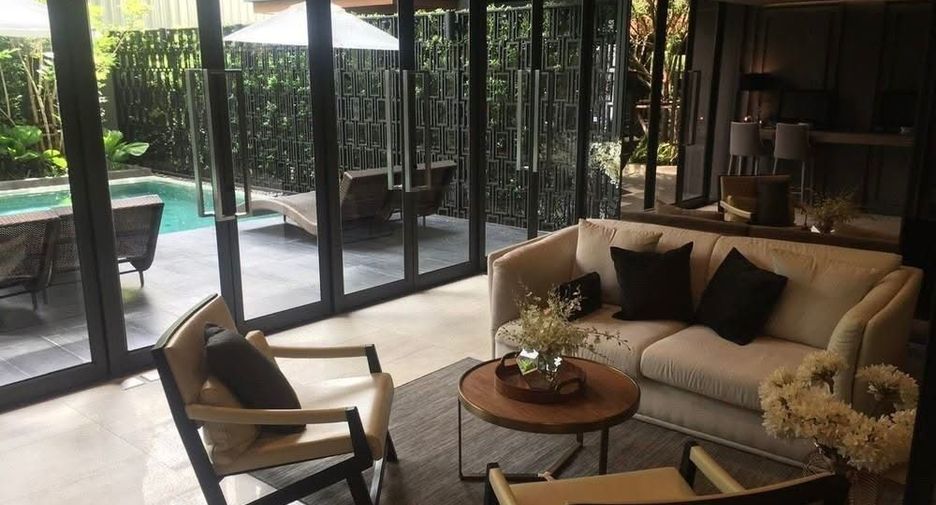 For rent and for sale 2 bedrooms condo in Pathum Wan, Bangkok