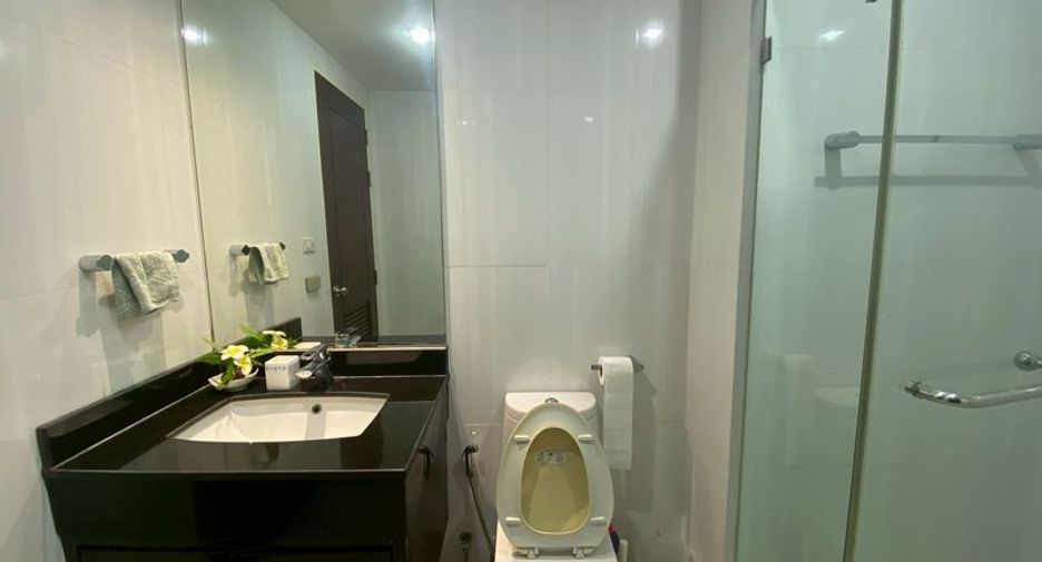 Condo en alquiler de 2 habitaciones en Si Racha, Chonburi