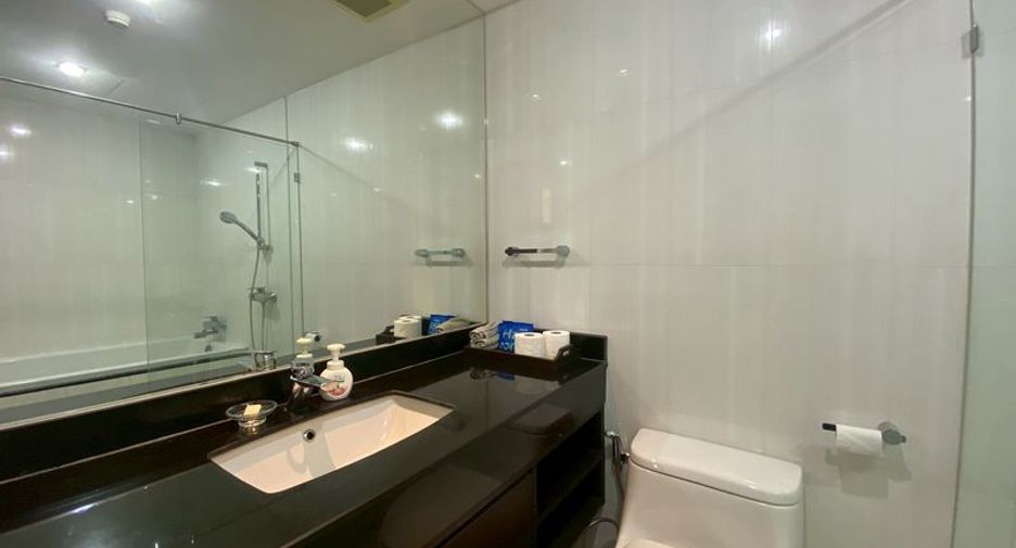 Condo en alquiler de 2 habitaciones en Si Racha, Chonburi
