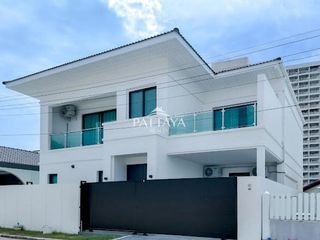 For sale 5 bedrooms house in Bang Lamung, Chonburi