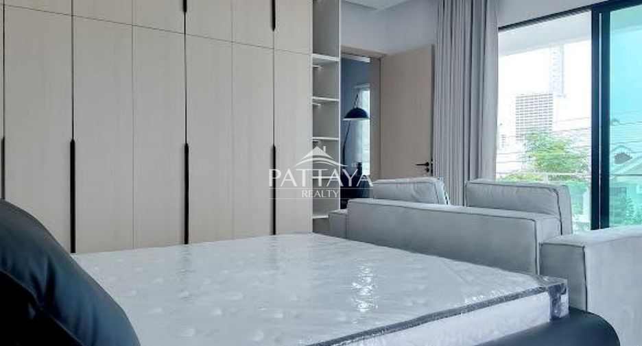 For sale 5 bedrooms house in Bang Lamung, Chonburi