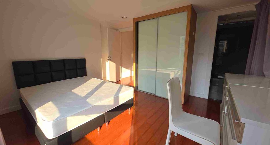 For sale 2 bedrooms condo in Watthana, Bangkok