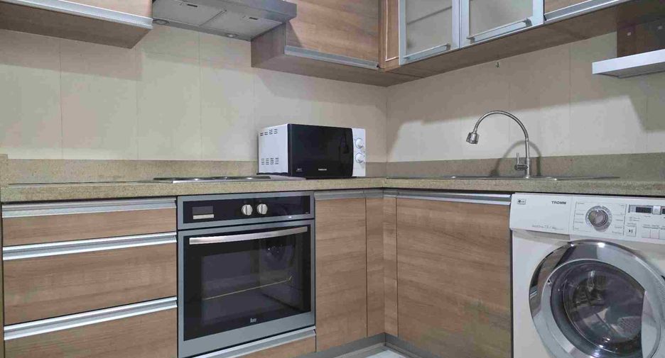 For sale 2 bedrooms condo in Watthana, Bangkok