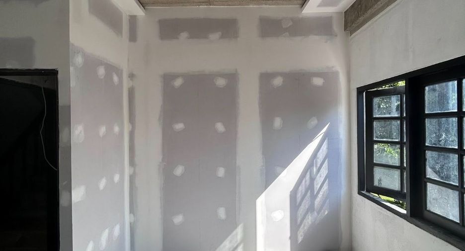 Аренда и продажа 5 спальни торговое помещение в Щаттхана, Бангкок