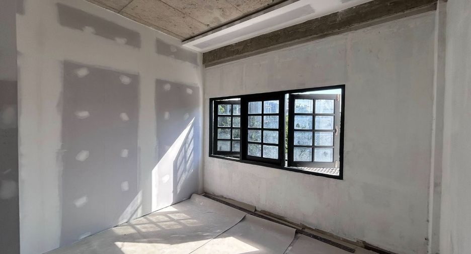 Аренда и продажа 5 спальни торговое помещение в Щаттхана, Бангкок