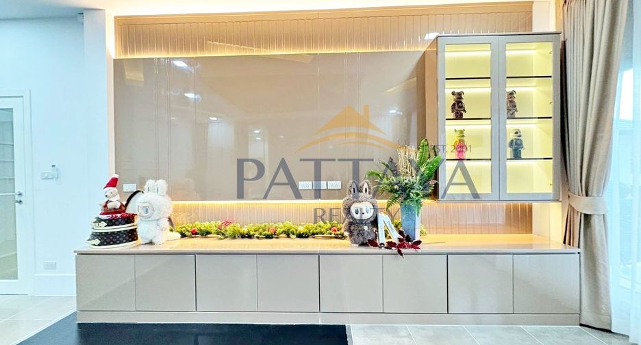 For rent 5 bedrooms villa in Bang Lamung, Chonburi