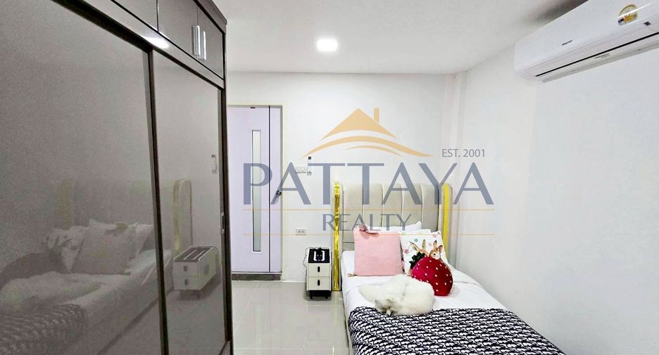 For rent 5 bedrooms villa in Bang Lamung, Chonburi
