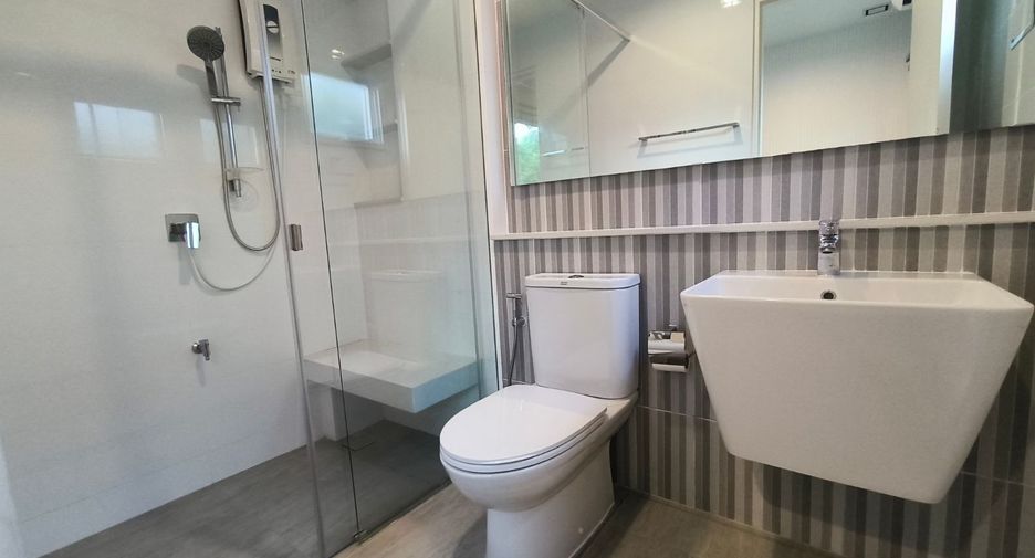 For rent 4 bedrooms house in Bang Phli, Samut Prakan
