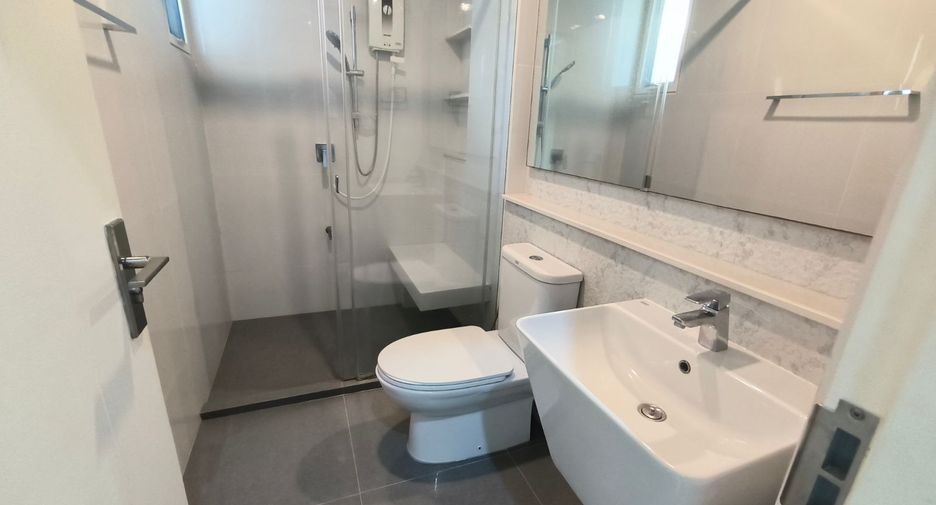 For rent 4 bedrooms house in Bang Phli, Samut Prakan