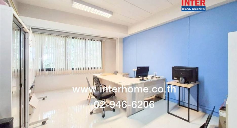 For sale 8 bedrooms retail Space in Chatuchak, Bangkok