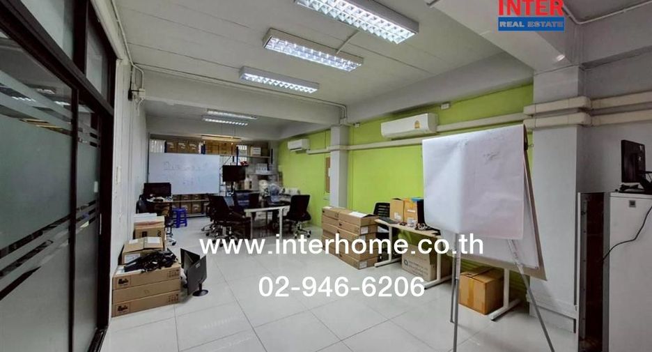 For sale 8 bedrooms retail Space in Chatuchak, Bangkok