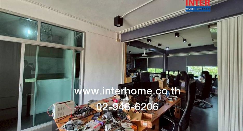 For sale 8 bedrooms retail Space in Chatuchak, Bangkok
