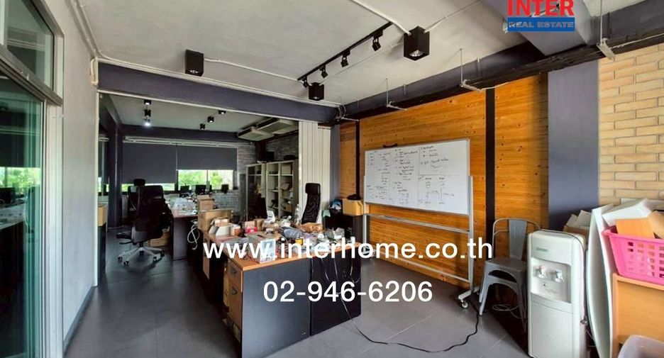 For sale 8 bedrooms retail Space in Chatuchak, Bangkok