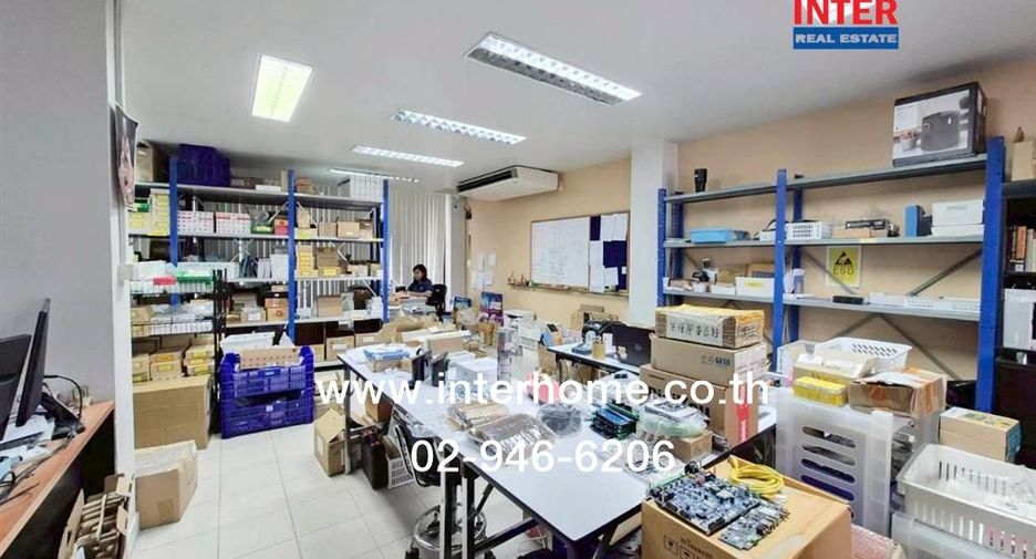 For sale 8 bedrooms retail Space in Chatuchak, Bangkok