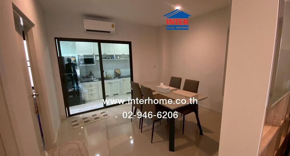 For sale 4 bedrooms townhouse in Nong Khaem, Bangkok