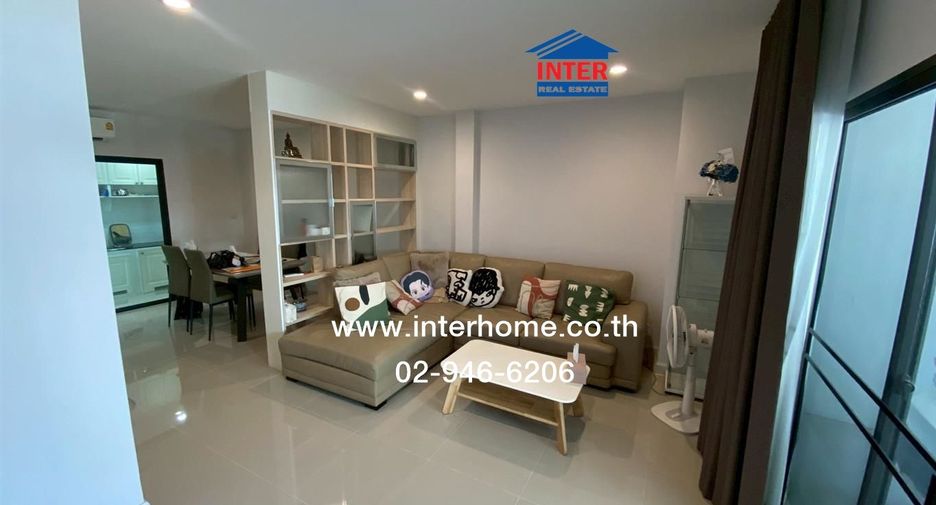 For sale 4 bedrooms townhouse in Nong Khaem, Bangkok