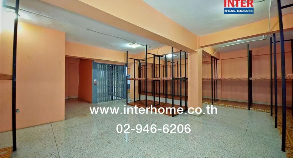 For sale 15 bedrooms warehouse in Krathum Baen, Samut Sakhon
