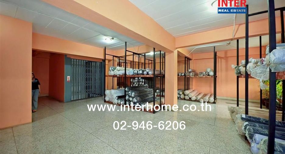 For sale 15 bedrooms warehouse in Krathum Baen, Samut Sakhon